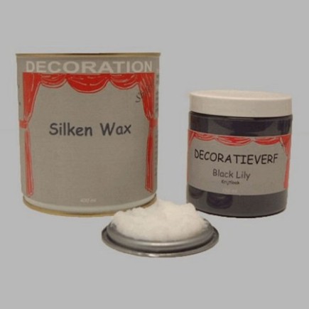 Silken wax (400ml) en krijtverf Black Lily(250ml)
